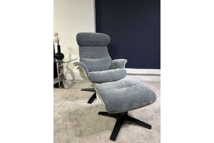 Vergeze Chair & Stool Cadiz Aqua fabric